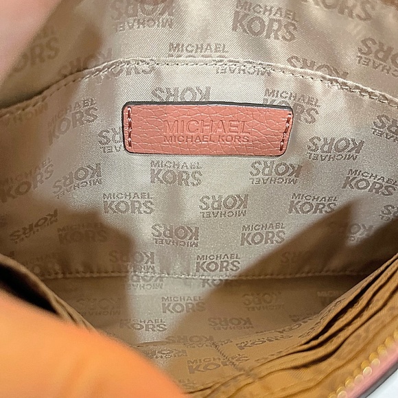 Michael Kors MK Large Brown Fulton Pebbled Wristlet / Clutch / Wallet - Picture 9 of 9